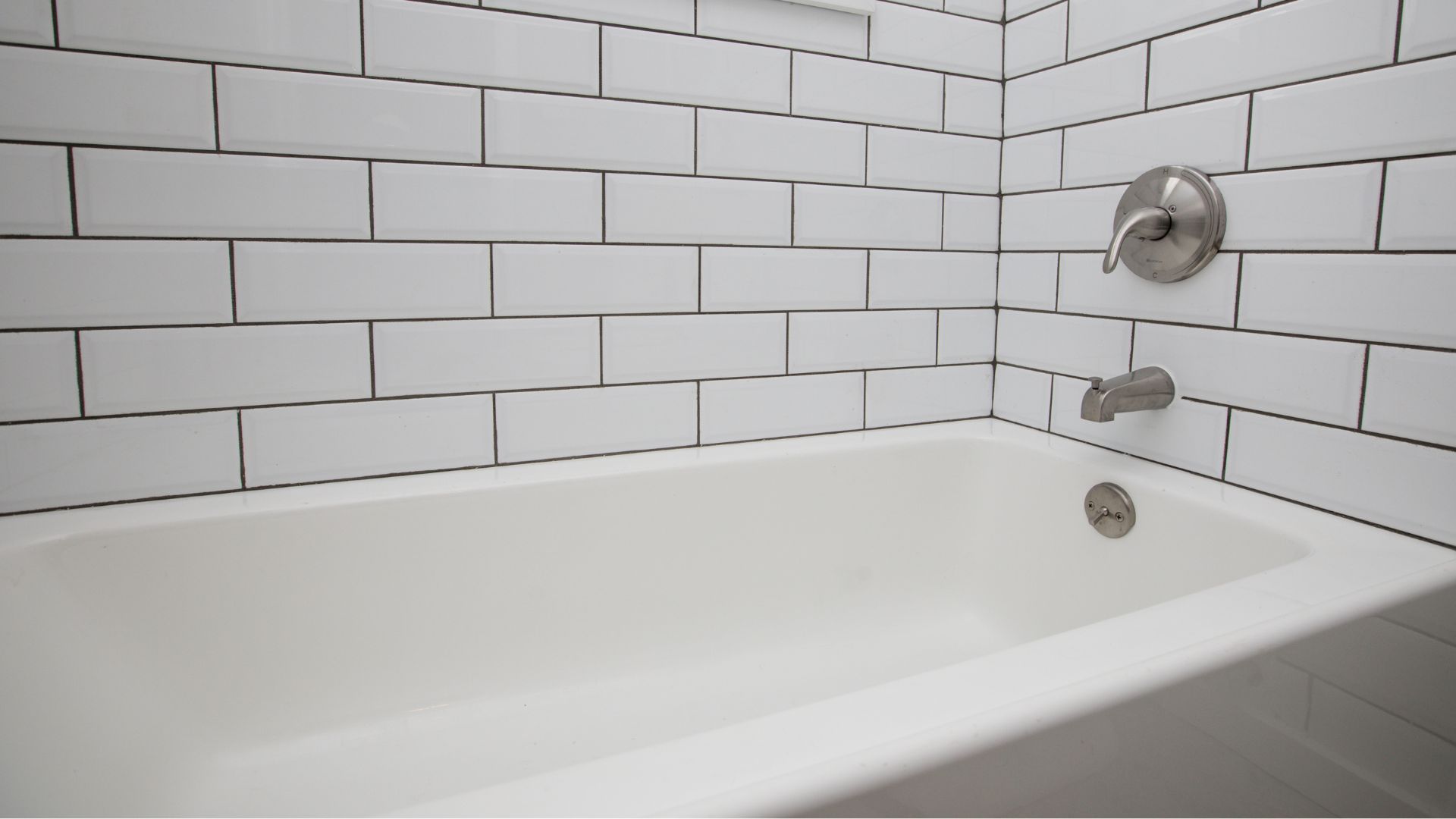 What is the Average Cost of Bathtub Installation in Washington, UT?
