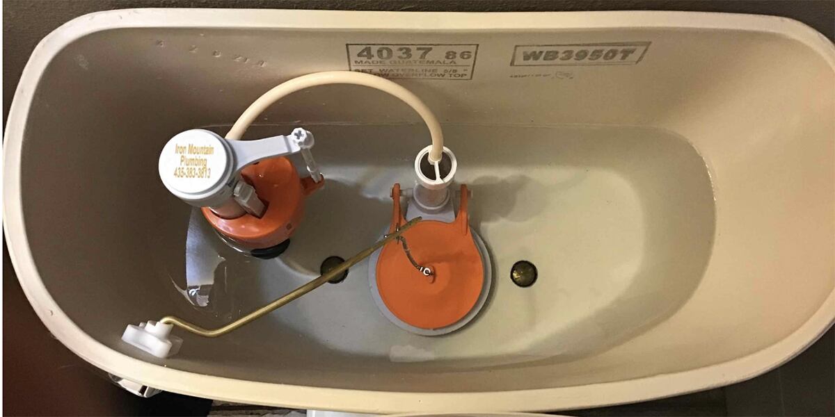 can a gurgling toilet fix itself